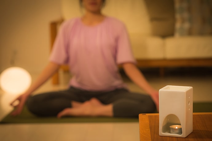 一日の疲れをヨガを癒しませんか